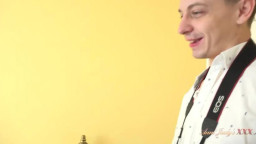 Dee Lite - Tries Out Modeling And Seduces The Photographer