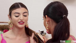 Julia James, Laynee James - Sari Stepsisters Sexy Study Session 07 10 2025