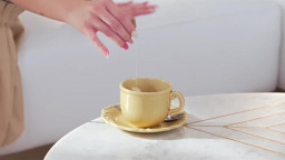 Amber Bloom - A Warm Reunion 10 11 2025