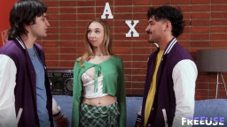 Breezy Bri - Frat Boys Fuck Pinata 29 12 2025