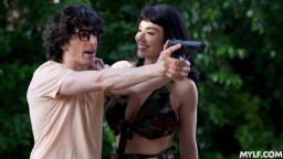 Richelle Ryan, Little Puck - The Freak vs the Gun Mom: Episode Four 03 07 2026